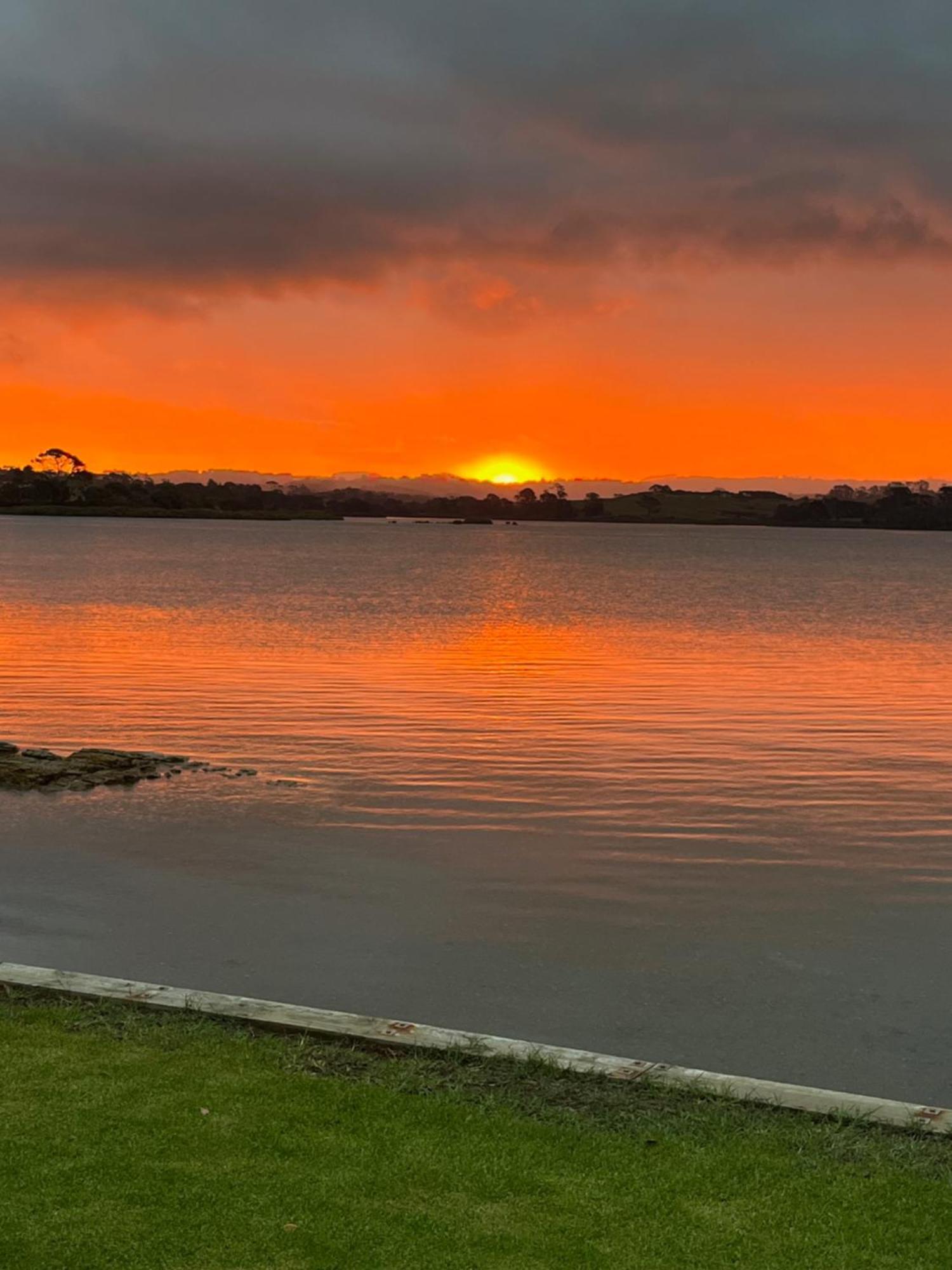 Absolute Waterfront Serenity Near Auckland Clarks Beach Exterior foto